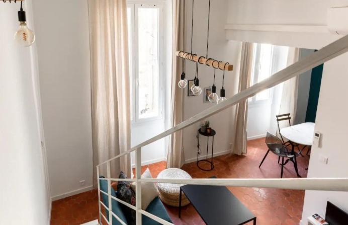 Appartement Authentique Situe En Plein Centre D'앙티브 외부 사진