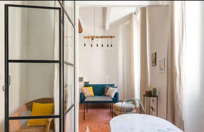 Appartement Authentique Situe En Plein Centre D'앙티브 외부 사진