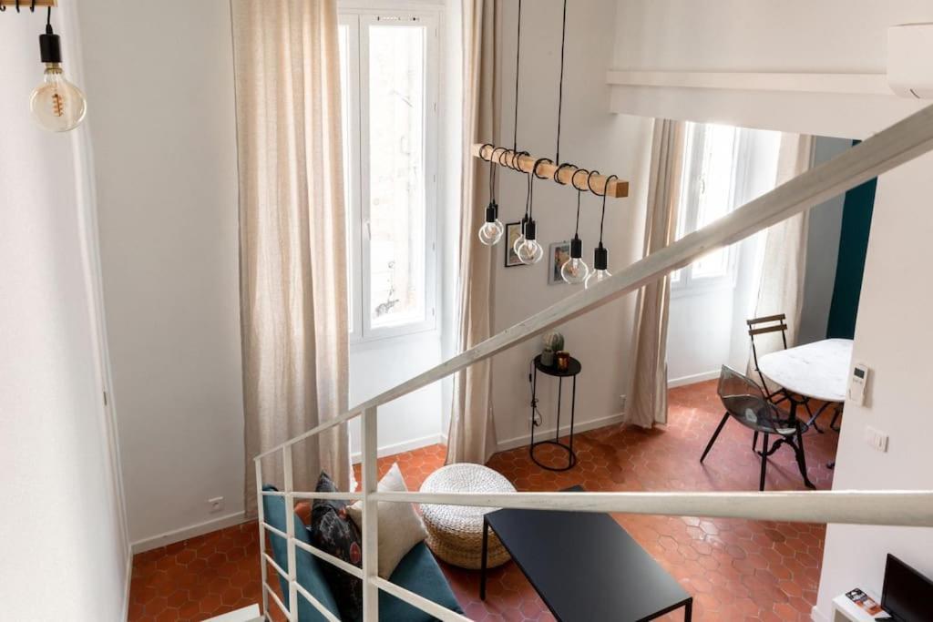 Appartement Authentique Situe En Plein Centre D'앙티브 외부 사진