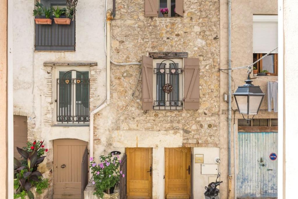 Appartement Authentique Situe En Plein Centre D'앙티브 외부 사진