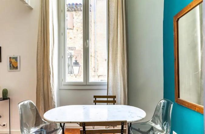 Appartement Authentique Situe En Plein Centre D'앙티브 외부 사진